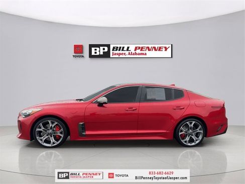 Used 2018 Kia Stinger GT2 image 2