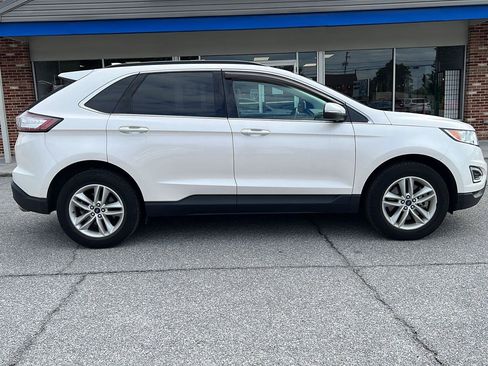 Used 2017 Ford Edge SEL w/ Equipment Group 201A AWD/4WD image 3