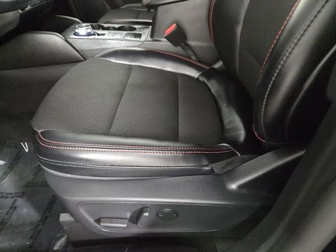 Used 2025 Ford Escape ST-Line image 14