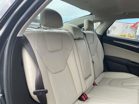 Used 2016 Ford Fusion Titanium image 41