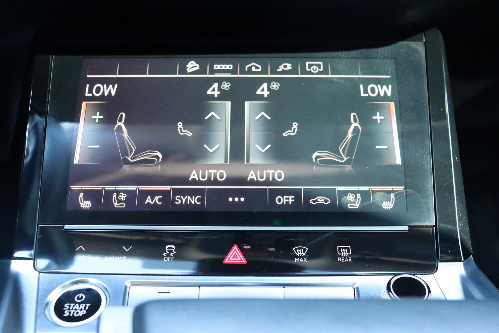 Used 2024 Audi Q8 e-tron Premium Plus AWD/4WD image 24