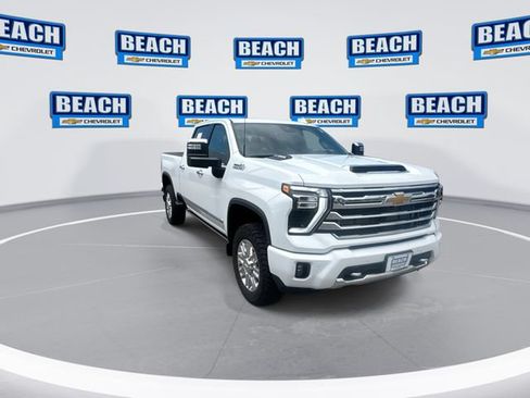 Used 2024 Chevrolet Silverado 3500 High Country w/ High Country Premium Package AWD/4WD image 3
