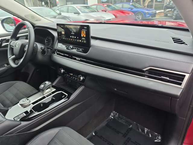 Used 2025 Mitsubishi Outlander SE AWD/4WD image 30