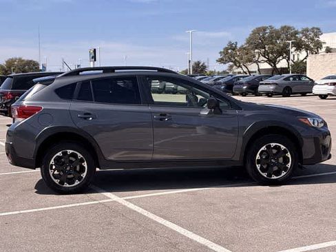 Used 2023 Subaru Crosstrek 2.0i image 7