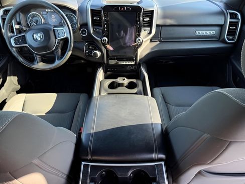 Used 2019 RAM 1500 Big Horn AWD/4WD image 11