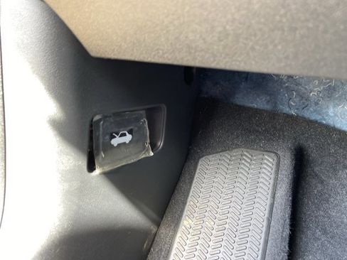 Used 2024 Honda HR-V LX image 45