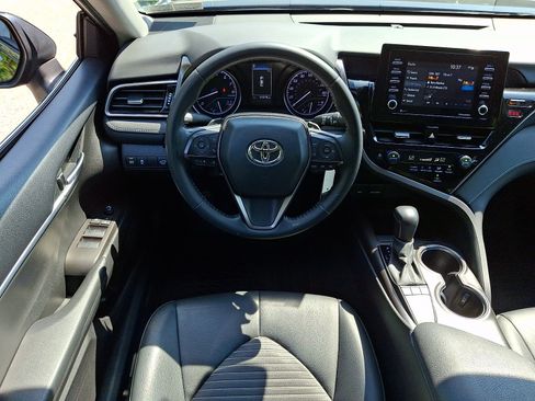 Used 2023 Toyota Camry SE FWD image 12