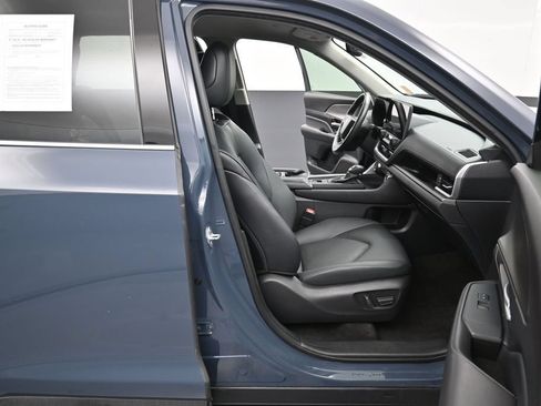 Certified 2024 Toyota Grand Highlander AWD image 39