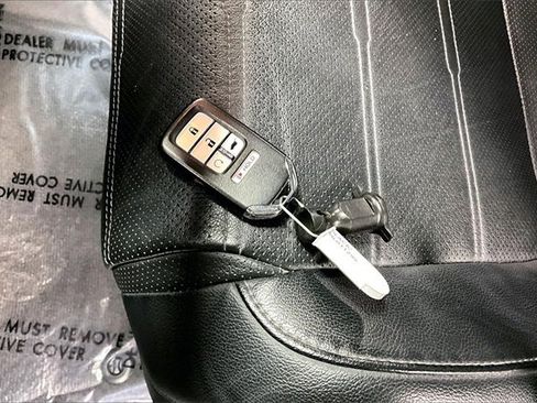 Used 2021 Honda CR-V Touring image 32