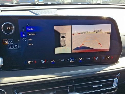 New 2025 Chevrolet Traverse LT w/ Enhanced Driving Package image 13