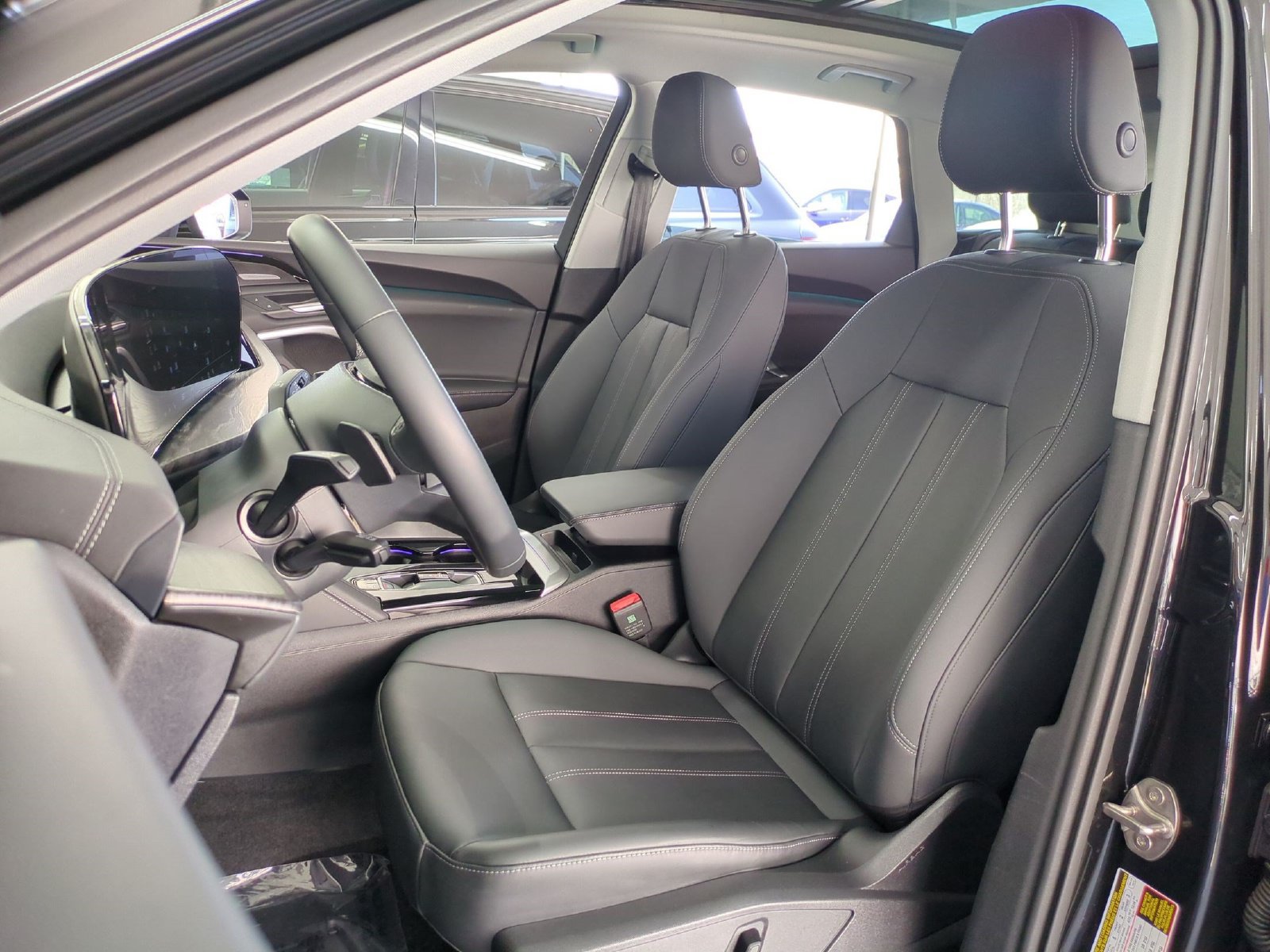 Used 2025 Audi Q5 Premium AWD/4WD image 29