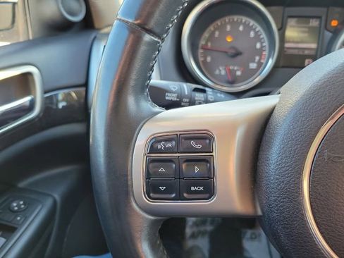 Used 2011 Jeep Grand Cherokee Laredo image 13