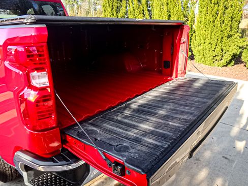 Used 2023 Chevrolet Silverado 1500 LT image 31