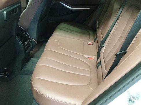 Certified 2022 BMW X5 xDrive40i w/ Premium Package AWD/4WD image 10