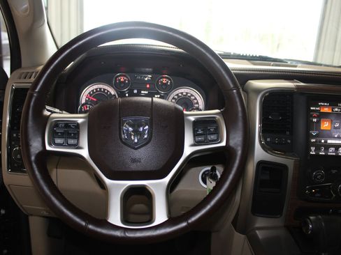 Used 2013 RAM 1500 Laramie image 12
