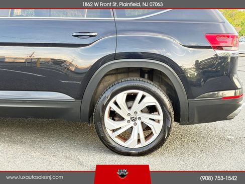 Used 2021 Volkswagen Atlas SE w/ Panoramic Sunroof Package AWD/4WD image 13