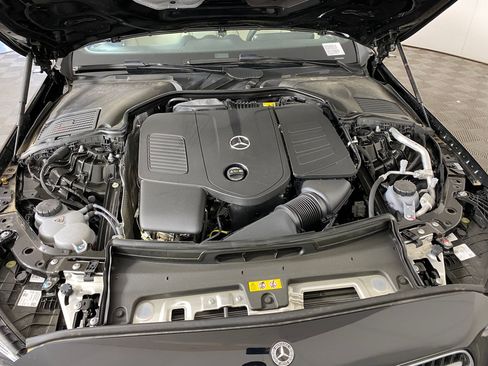 Used 2025 Mercedes-Benz C 300 4MATIC Sedan image 29