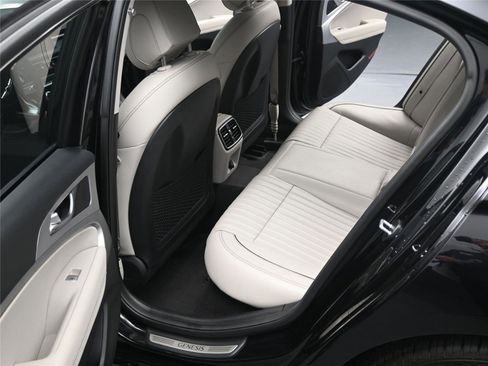 Used 2021 Genesis G70 2.0T w/ Elite Package image 6