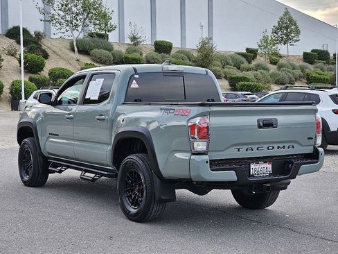 Used 2022 Toyota Tacoma TRD Off-Road w/ TRD Premium Off Road Package AWD/4WD image 14