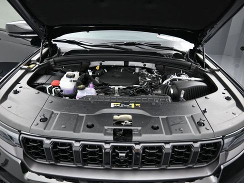 New 2026 Jeep Grand Cherokee Limited image 30