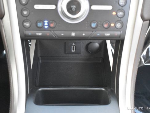 Used 2017 Ford Fusion Platinum FWD image 27
