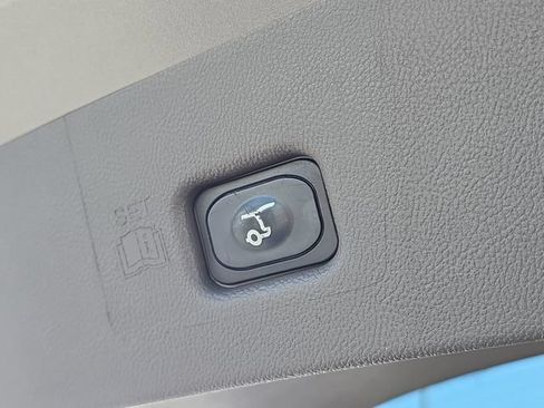 Used 2023 Lincoln Nautilus FWD image 28