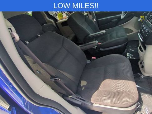 Used 2020 Dodge Grand Caravan SE w/ UConnect Hands-Free Group FWD image 31