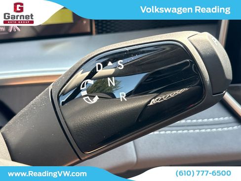 New 2025 Volkswagen Tiguan SE image 15