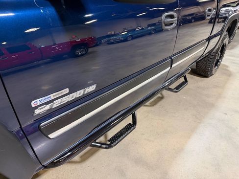 Used 2006 Chevrolet Silverado 2500 LT w/ Heavy-Duty Power Package AWD/4WD image 53