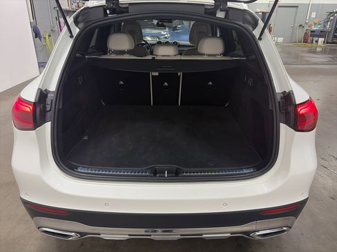 Used 2024 Mercedes-Benz GLC 300 4MATIC image 28