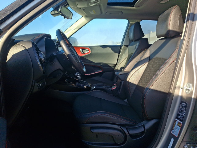 Used 2025 Kia Soul GT-Line FWD image 13