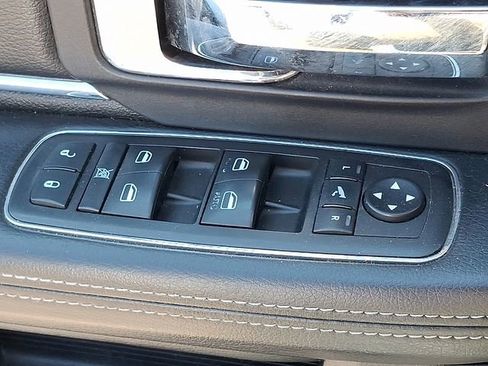 Used 2015 RAM 1500 Laramie w/ Convenience Group image 22