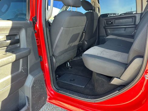 Used 2012 RAM 2500 ST w/ Chrome Appearance Group image 29