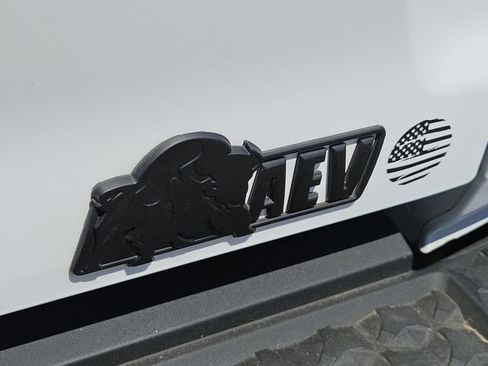 Used 2024 Chevrolet Colorado ZR2 w/ ZR2 Bison Edition image 13