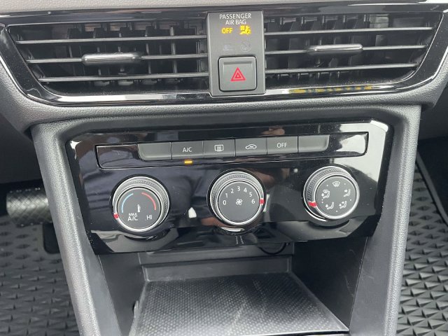 Certified 2024 Volkswagen Taos S FWD image 29
