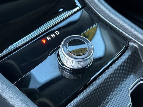 Used 2024 Jeep Grand Cherokee L Laredo image 21