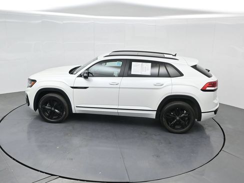 Used 2023 Volkswagen Atlas Cross Sport SEL R-Line AWD/4WD image 49
