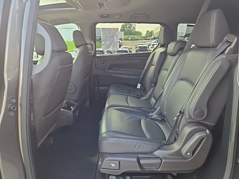 Used 2019 Honda Odyssey Elite image 9