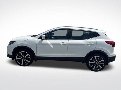 Used 2019 Nissan Rogue Sport SL w/ Premium Package AWD/4WD image 2