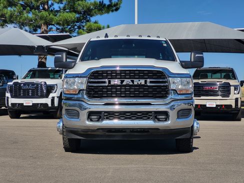 Used 2024 RAM 3500 SLT w/ Quick Order Package 2YG SLT AWD/4WD image 2