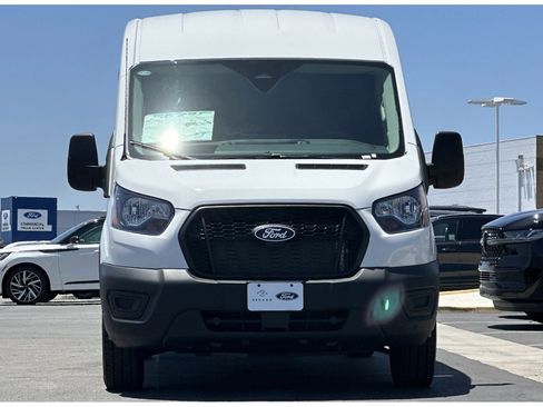 New 2026 Ford Transit 250 148 Medium Roof w/ Load Area Protection Package RWD image 8