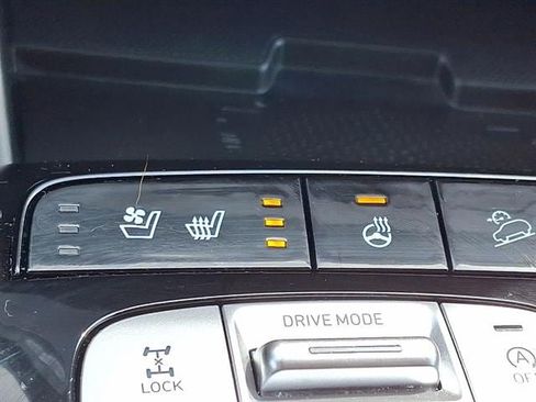 Certified 2023 Hyundai Tucson Limited AWD/4WD image 40