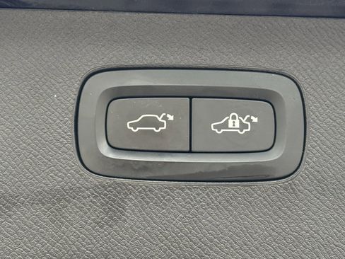 Used 2019 Volvo XC90 T6 Momentum w/ Advanced Package image 24