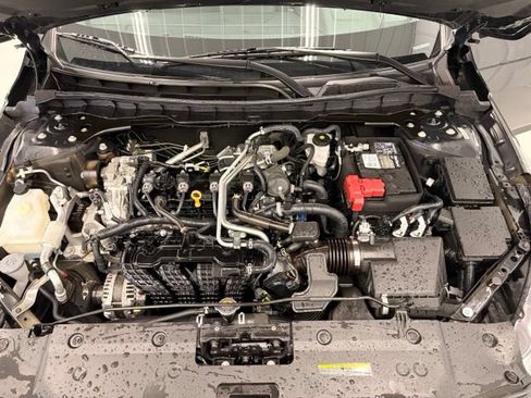Used 2025 Nissan Altima 2.5 SV FWD image 18