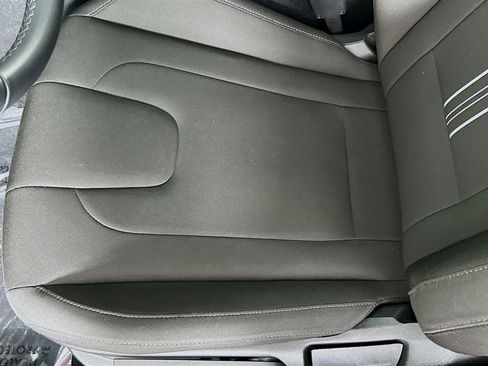 Used 2025 Hyundai Elantra SEL FWD image 20