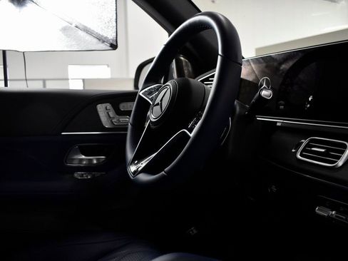 Certified 2026 Mercedes-Benz Maybach GLS 600 4MATIC image 53