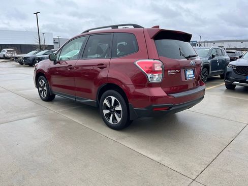 Used 2017 Subaru Forester 2.5i Premium w/ All-Weather Package image 6