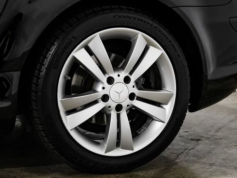 Used 2011 Mercedes-Benz SLK 300 image 44