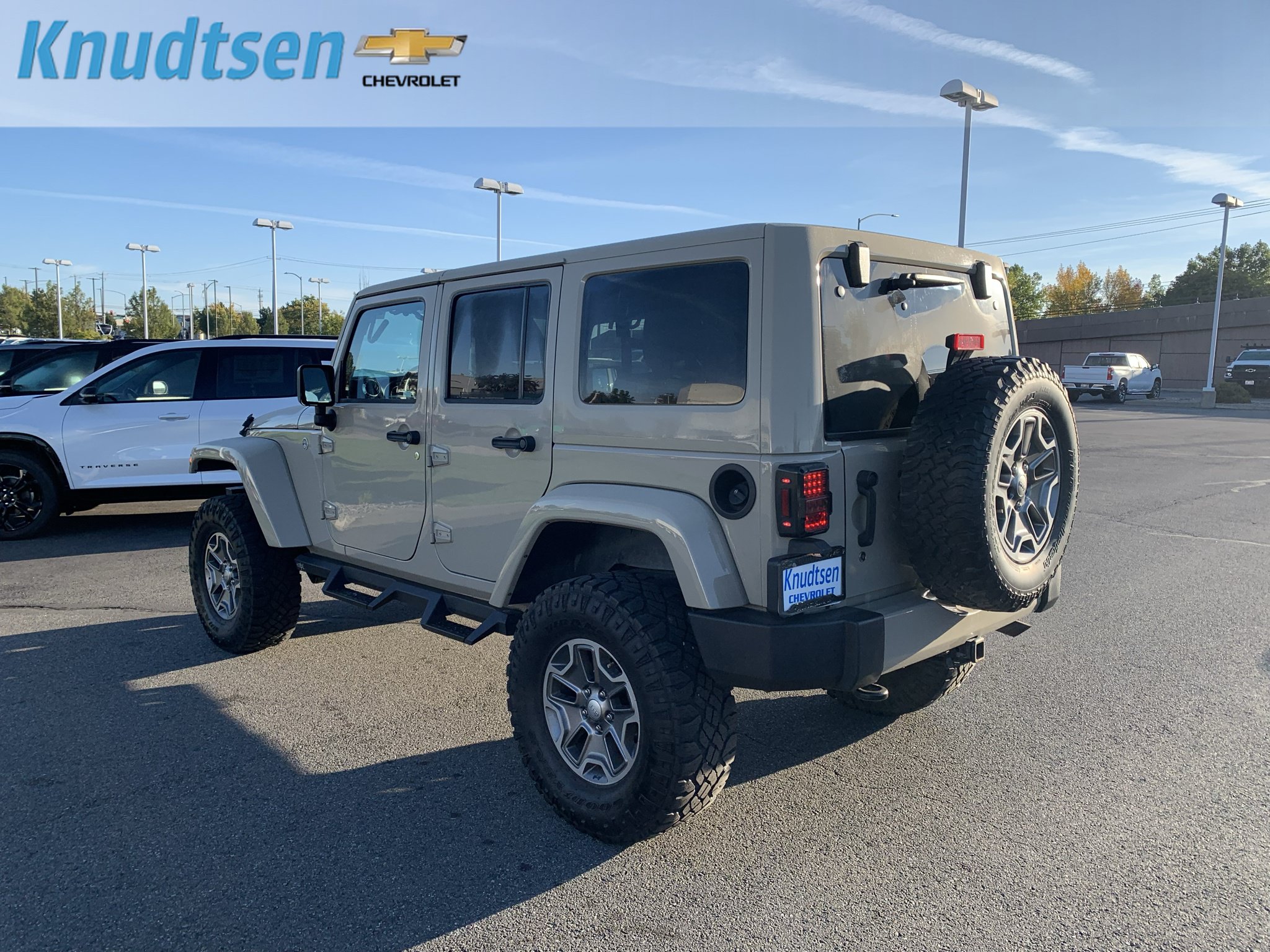 Used 2018 Jeep Wrangler Unlimited Sahara AWD/4WD image 5