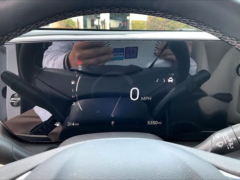 Used 2025 Buick Encore GX Sport Touring w/ Advanced Technology Package image 24